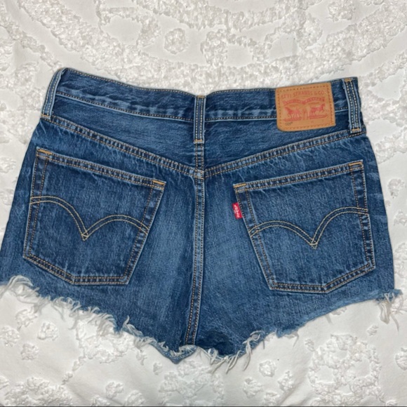 Levi’s vintage denim jeans high rise shorts! - Picture 5 of 9